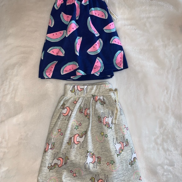 OshKosh B’gosh. (2) summer fun print cotton skorts, size 5T - Picture 9 of 10